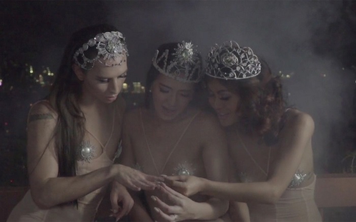 《前生物:美人魚》 (製作照,2015),Club Ate (Justin Shoulder、Bhenji Ra及共同創作者)